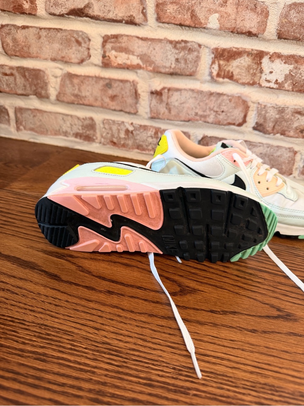 Nike Multicolor Pastel AirMax - Picture 3 of 3